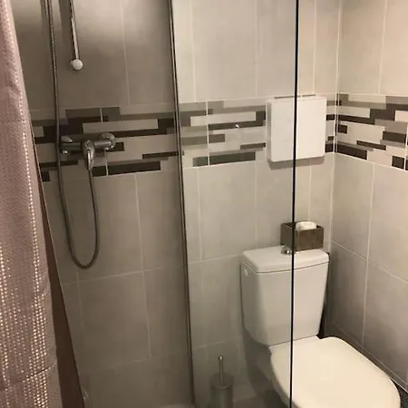 De 38 Metres Carres * Parignargues