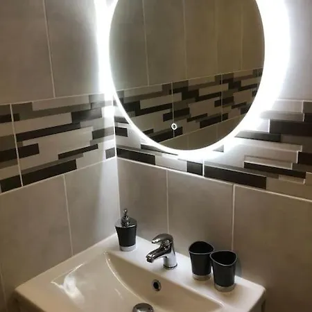 De 38 Metres Carres Holiday home *