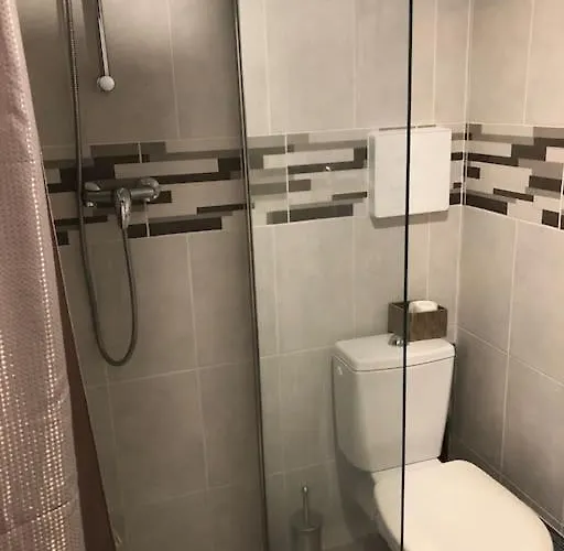 De 38 Metres Carres * Parignargues